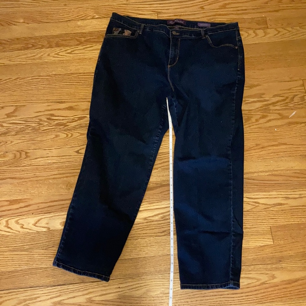 Gloria Vanderbilt 18W embroidered Amanda Jeans